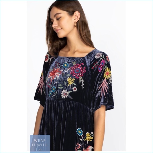 Johnny Was beautiful velvet raglan tiered dress - Picture 4 of 9